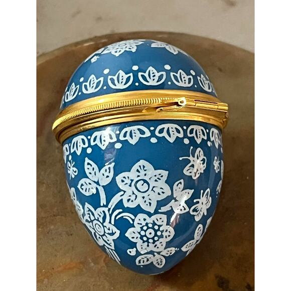 Bilston & Battersea Enamels Halcyon Days 2.25" Trinket Box Blue Egg With Love - Picture 2 of 3